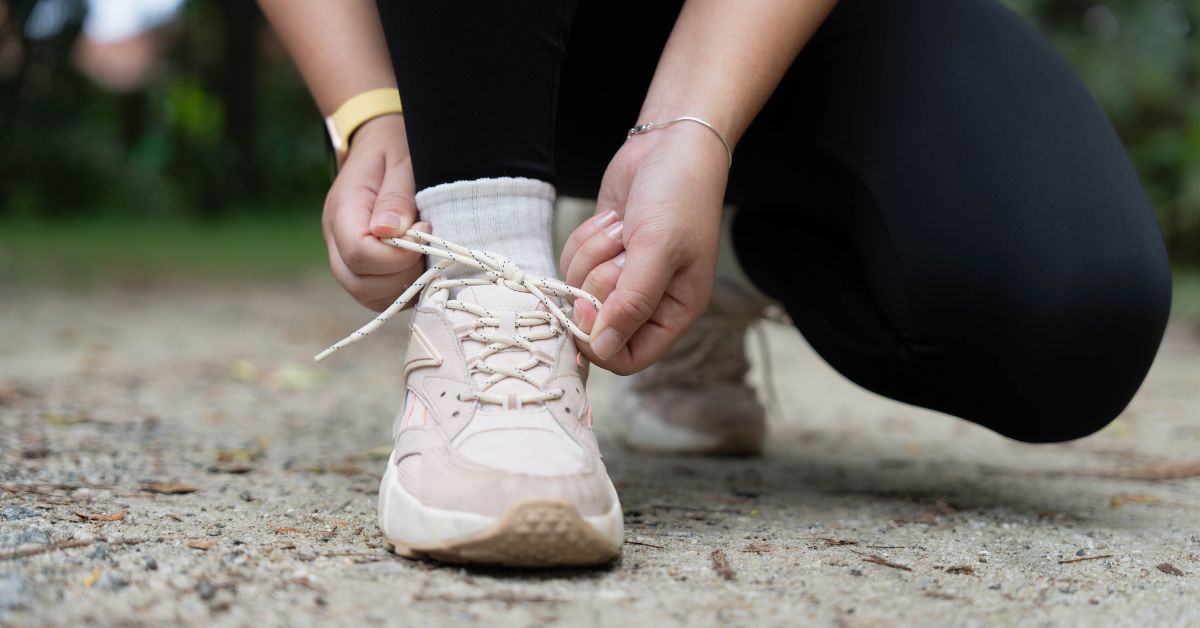Lacing up running shoes